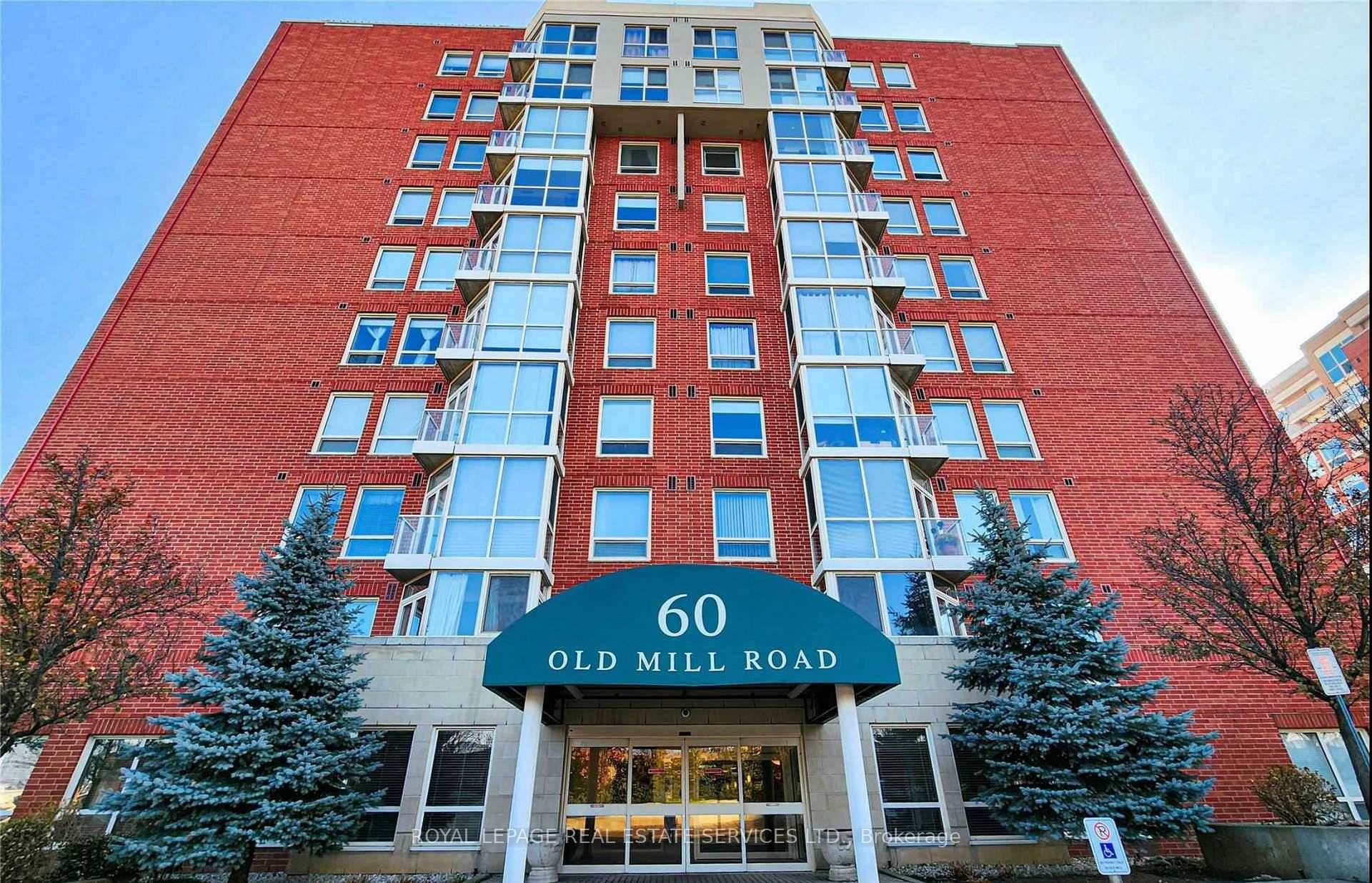 Rarely Offered 1 Bed Den Upper Penthouse In The Coveted Oakridge Heights Community !