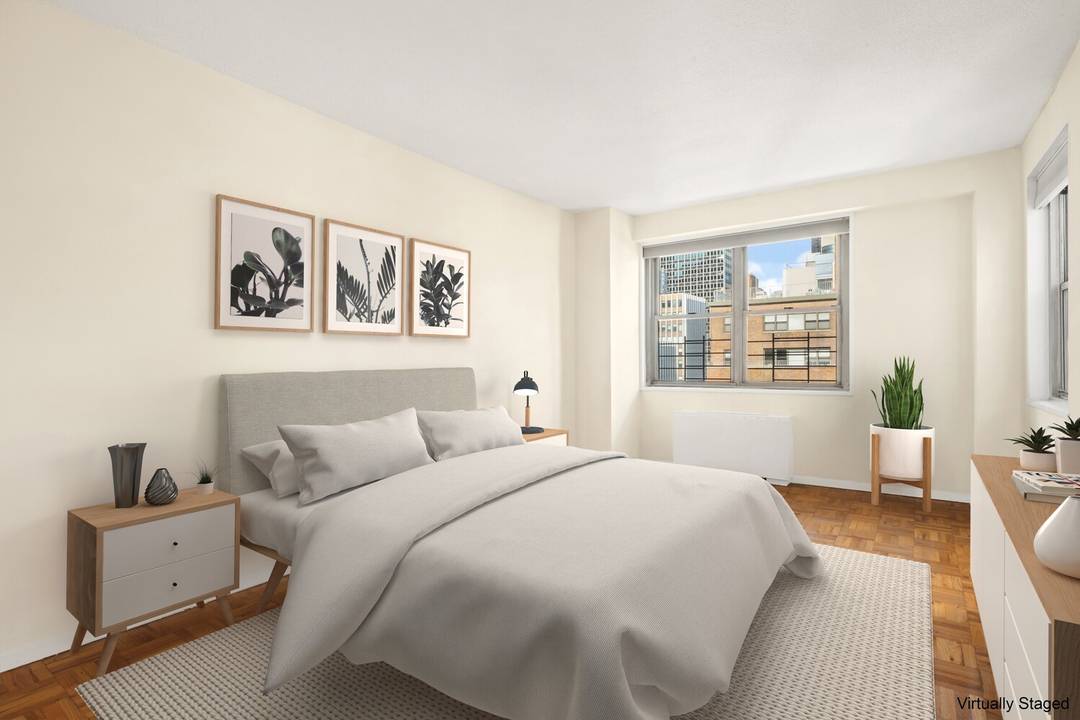 This high floor, quiet, and sun filled corner oversized one bedroom one bathroom home resides at The Churchill, an elegant full service building located in the sought after Murray Hill ...