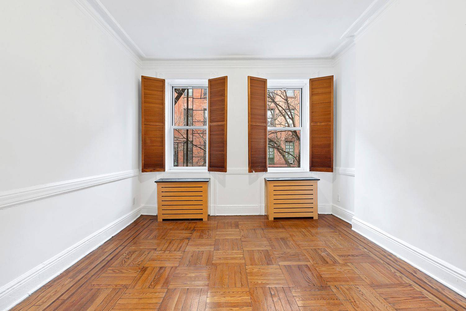 This sunny, south facing, spacious second floor 1 bedroom is conveniently located on Bleecker Street in the heart of historic Greenwich Village.