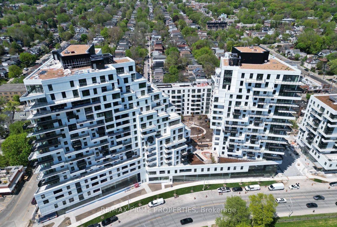 Executive condo living with a Leslieville heartbeat and a Beaches soul.