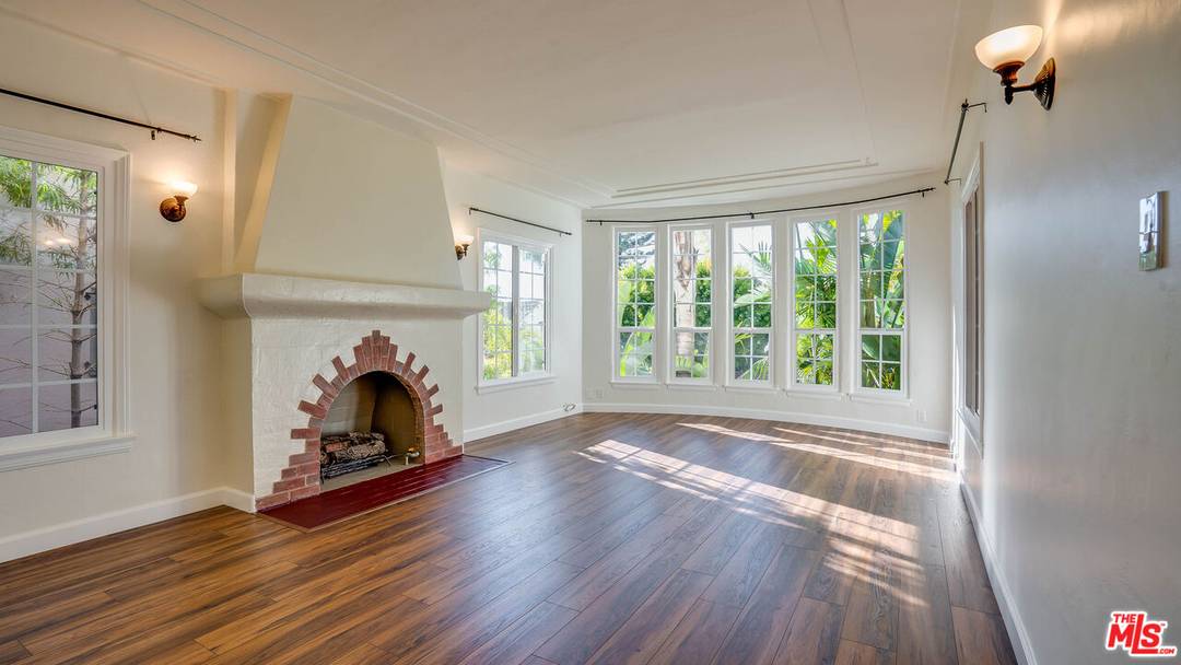 1306  S Longwood Ave 6BR La