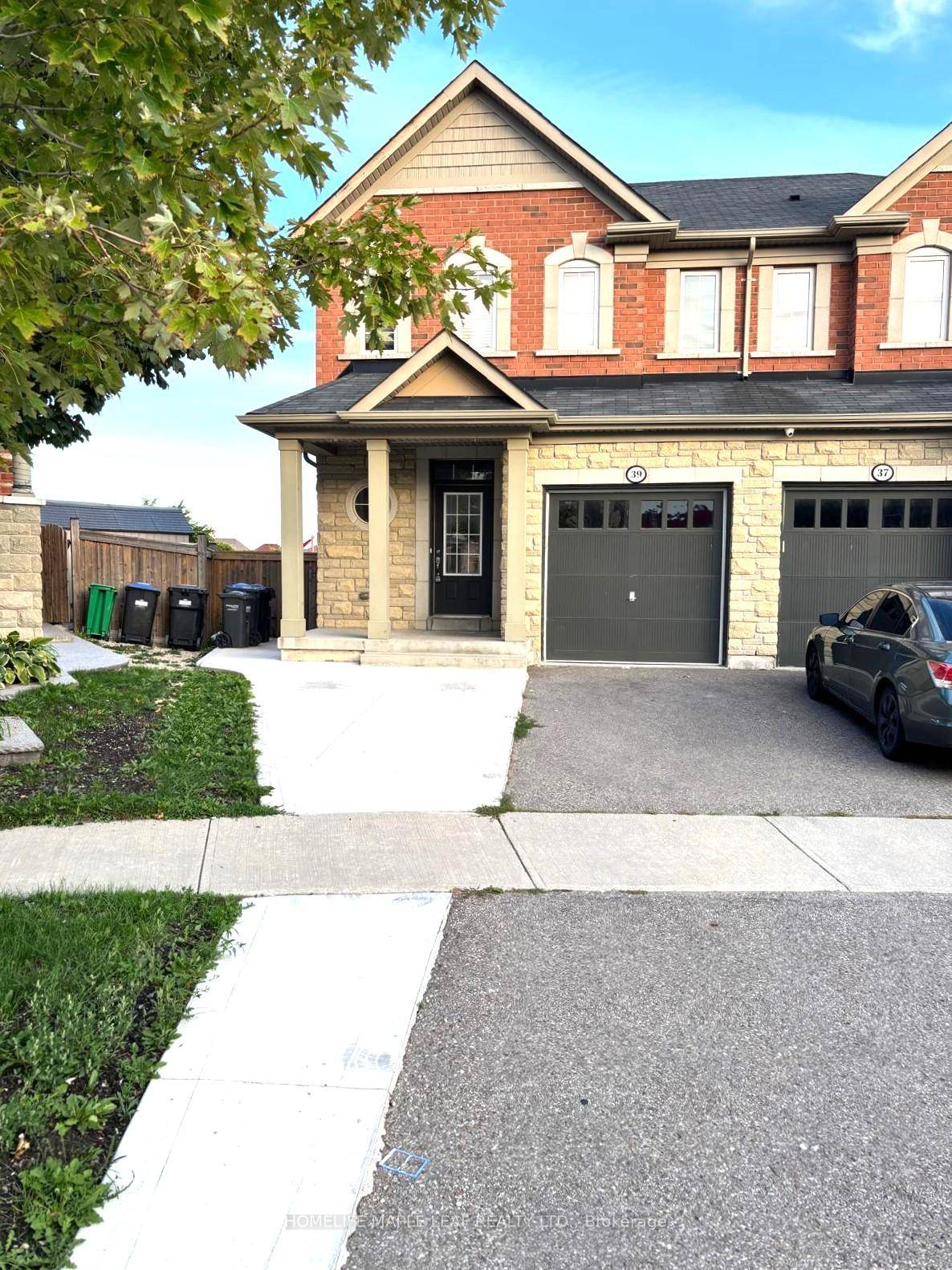 Immaculate 3 Bedroom Semi Detached for Lease in the Heart of Brampton.