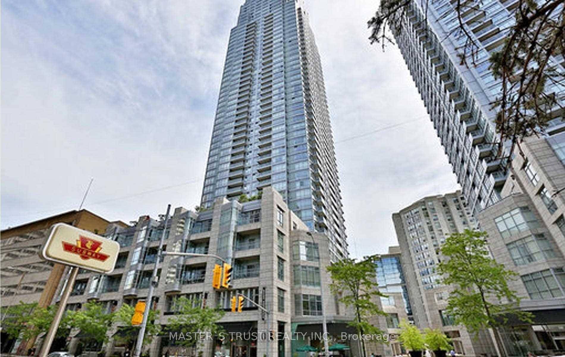 Luxurious Minto Built Condo At Yonge Eglinton.