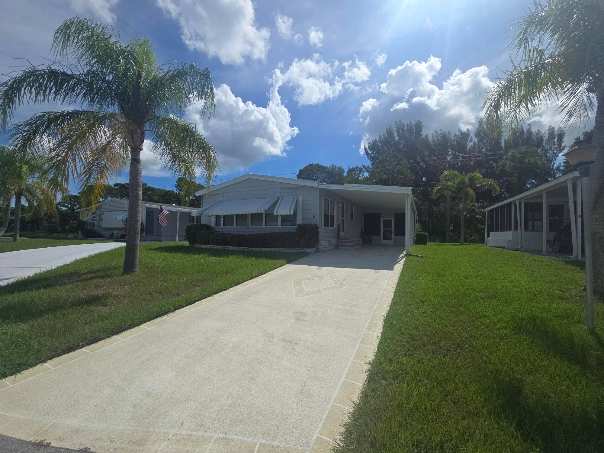 Spacious Furnished 2 Bed, 2 Bath Cul de Sac Perimeter LotThis 1, 416 sq.