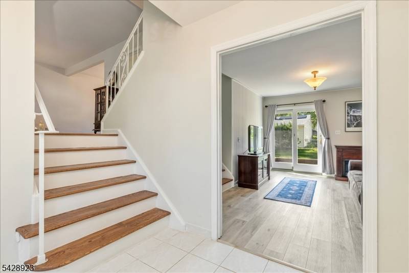 Welcome to this well maintained 3 bedroom, 1.