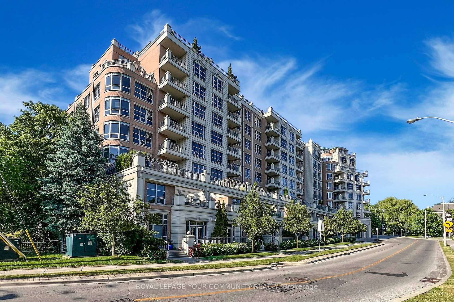 Luxurious Tridel Condo in Prestigious Hogg's Hollow !