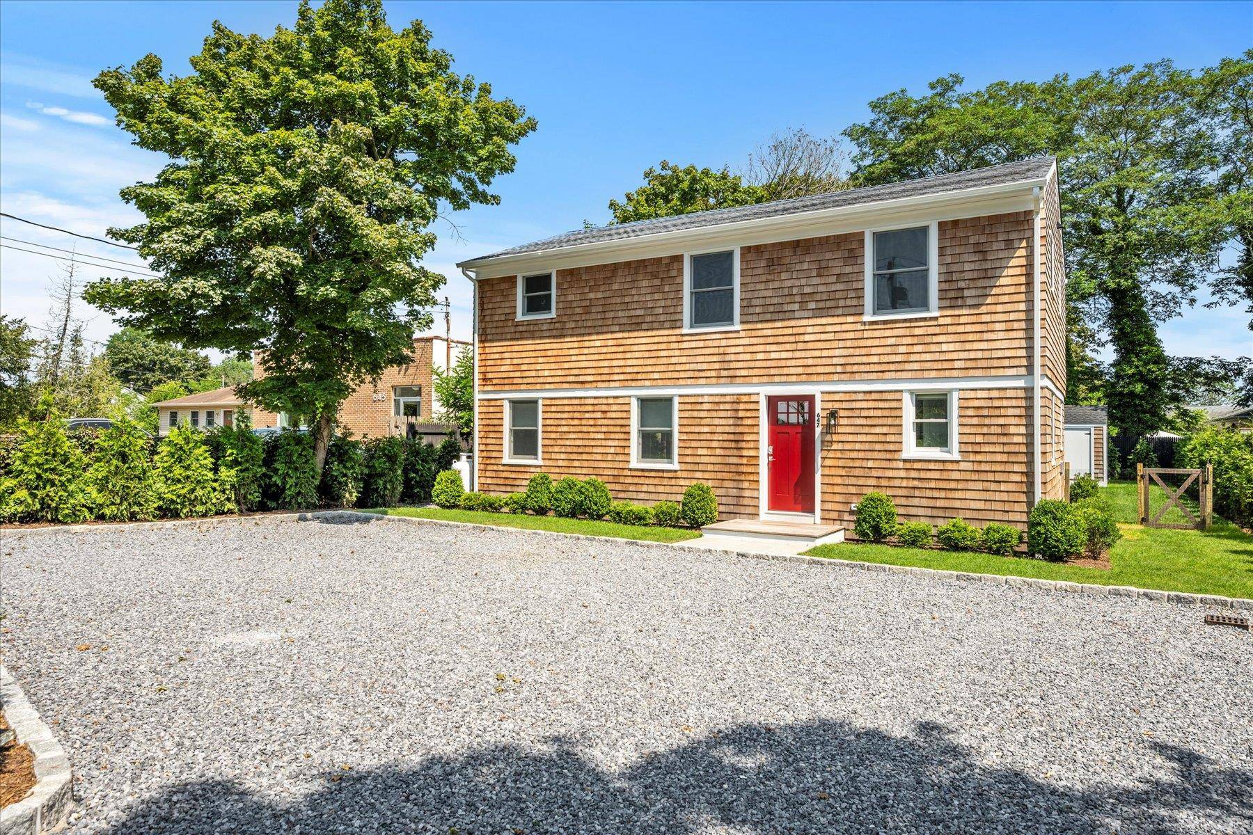This move in ready 3 bedroom, 2.
