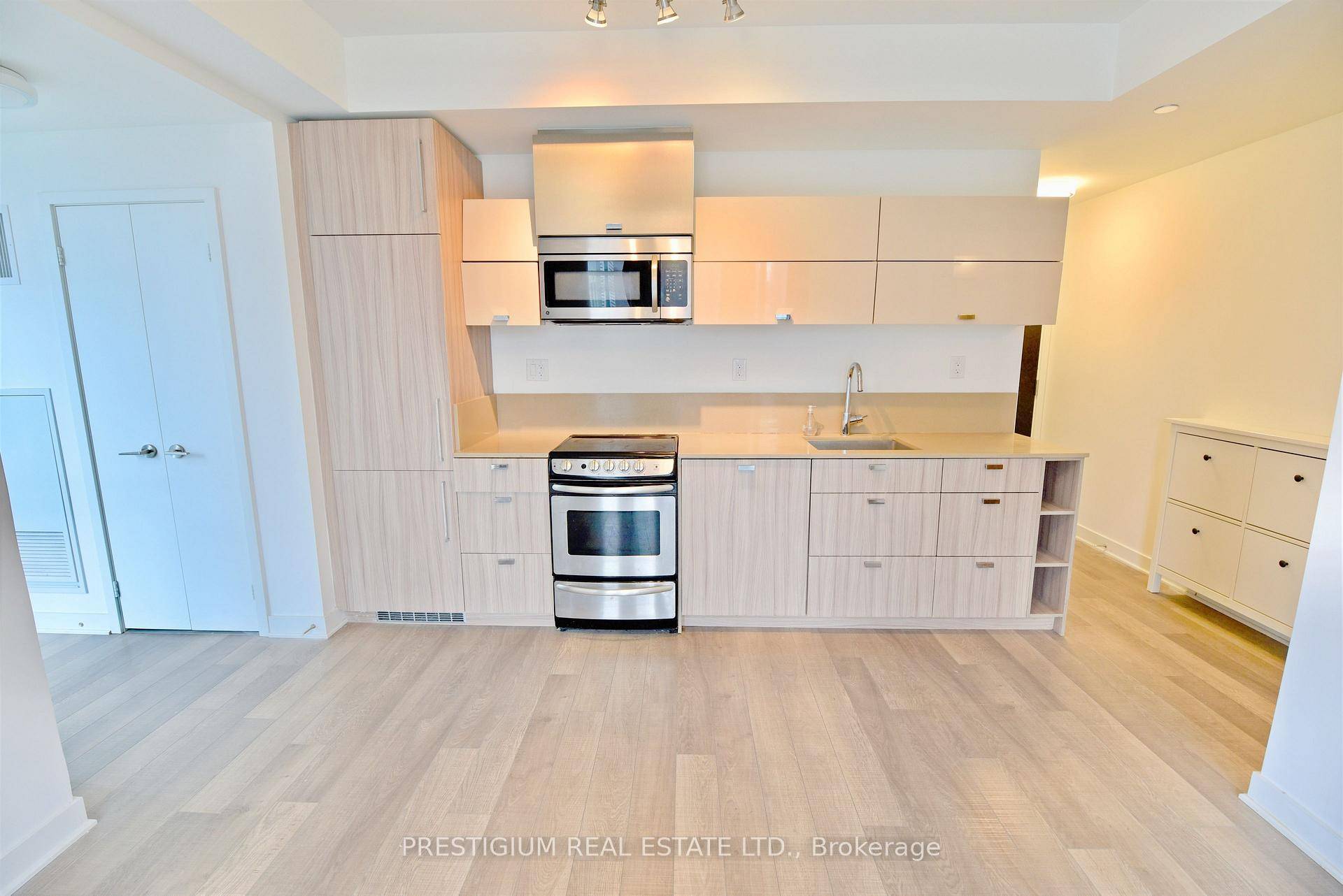 Welcome to this stunning southeast facing corner suite offering over 800 square feet of bright, beautifully designed living space.