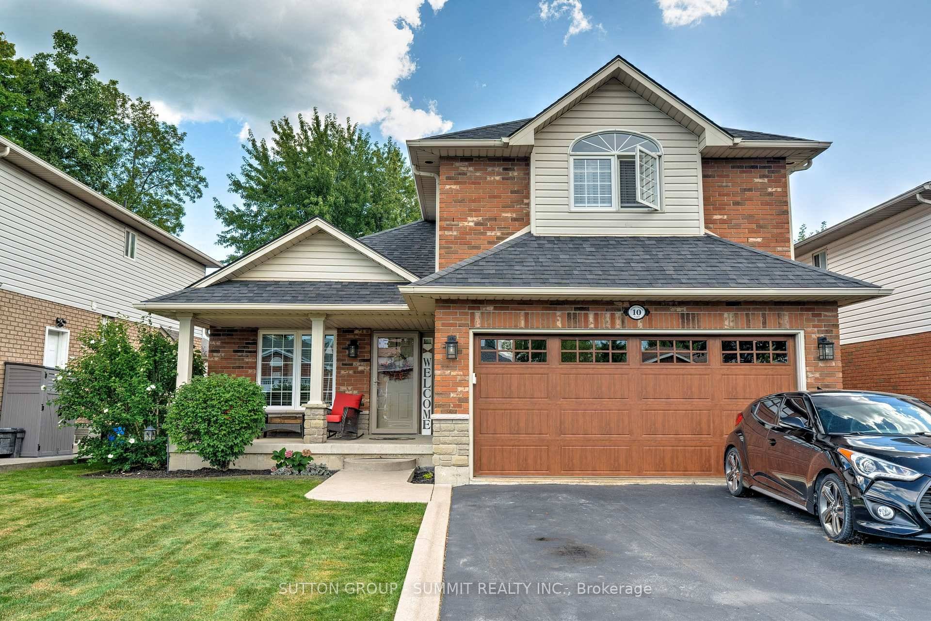 YOUR SEARCH HAS ENDED ONCE YOU ENTER THIS OUTSTANDING HOME LOCATED ON A QUIET STREET IN A PEACEFUL CALEDONIA NEIGHBOURHOOD.
