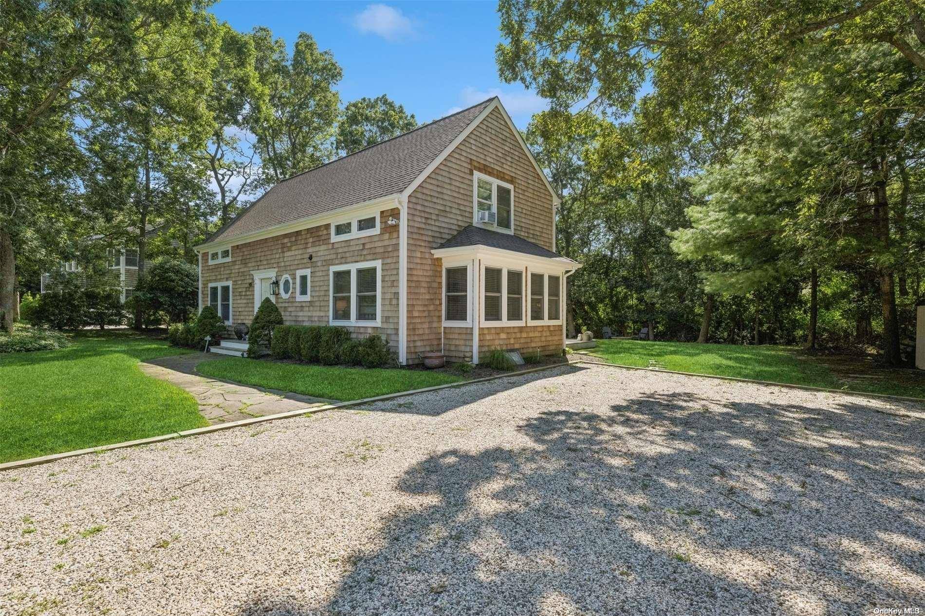 Welcome to 45 Fox Hunt, a captivating haven nestled in the heart of Amagansett, NY.