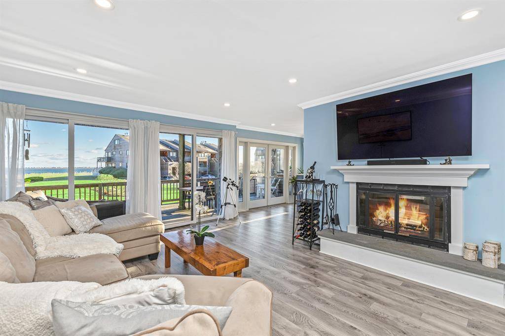 Waterfront with Views of the Bay to Dune Road !