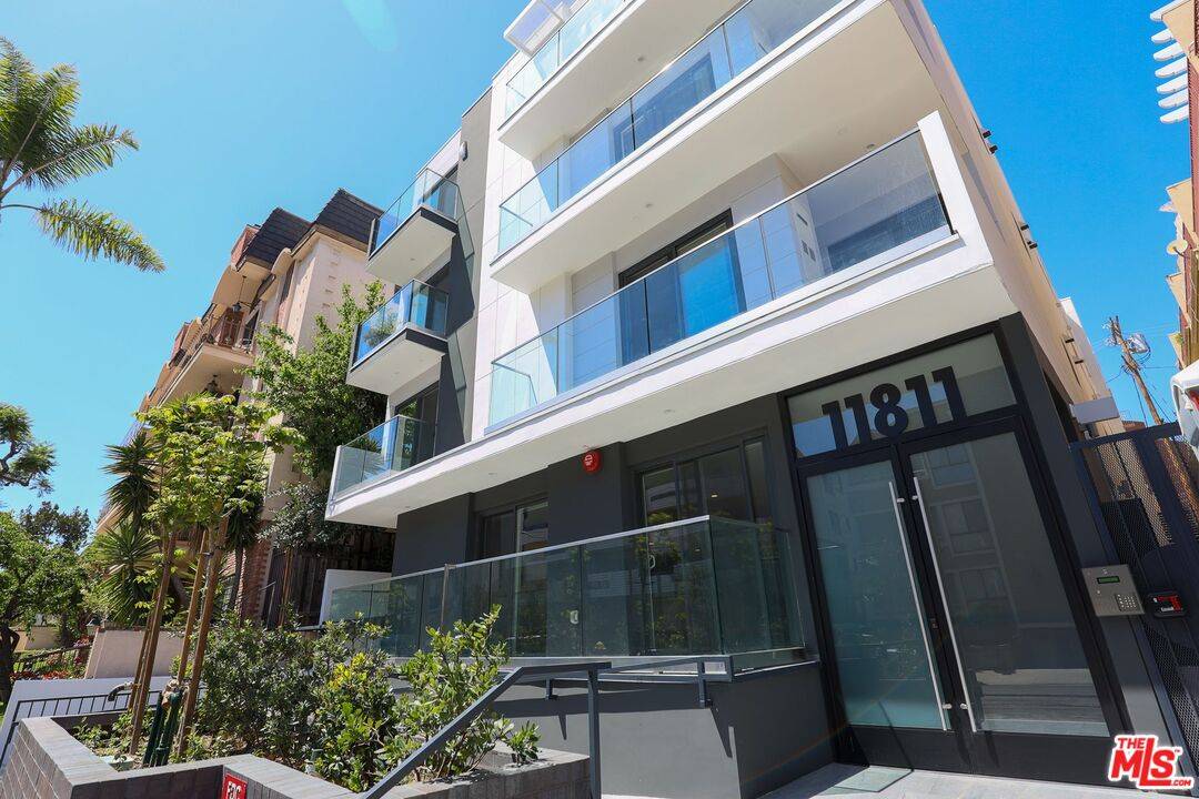 11811  Dorothy 3BR Brentwood La