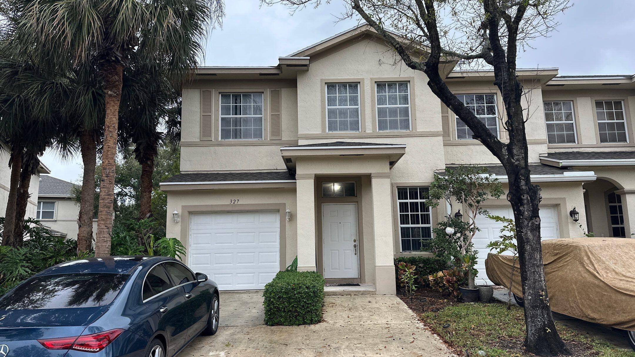 Beautiful 3 bedroom, 2. 5 bathroom corner unit nestled in the highly desirable, gated community of Cedar Ridge.