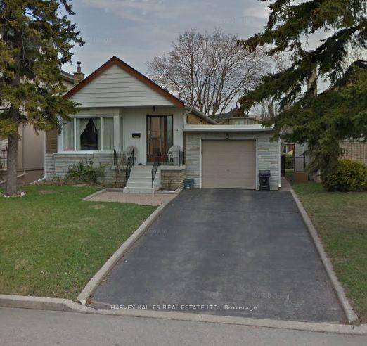 Opportunity Knocks ! Highly sought after Avenue Rd Lawrence neighborhood.