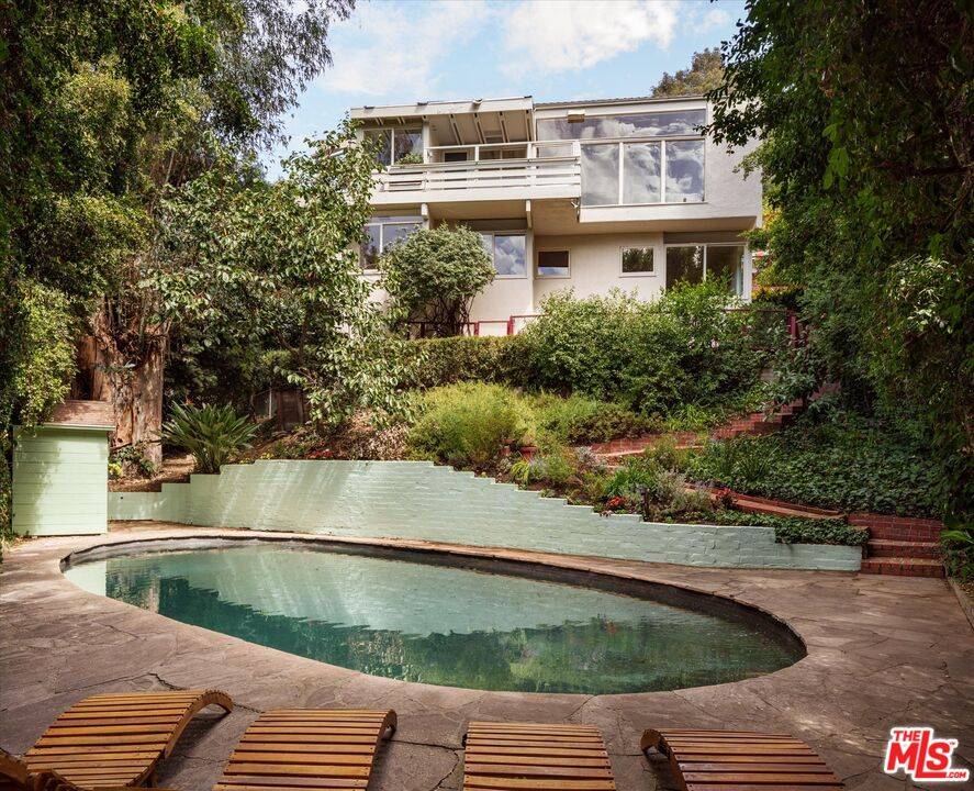 2764   Outpost Dr 4BR Hollywood Hills East La