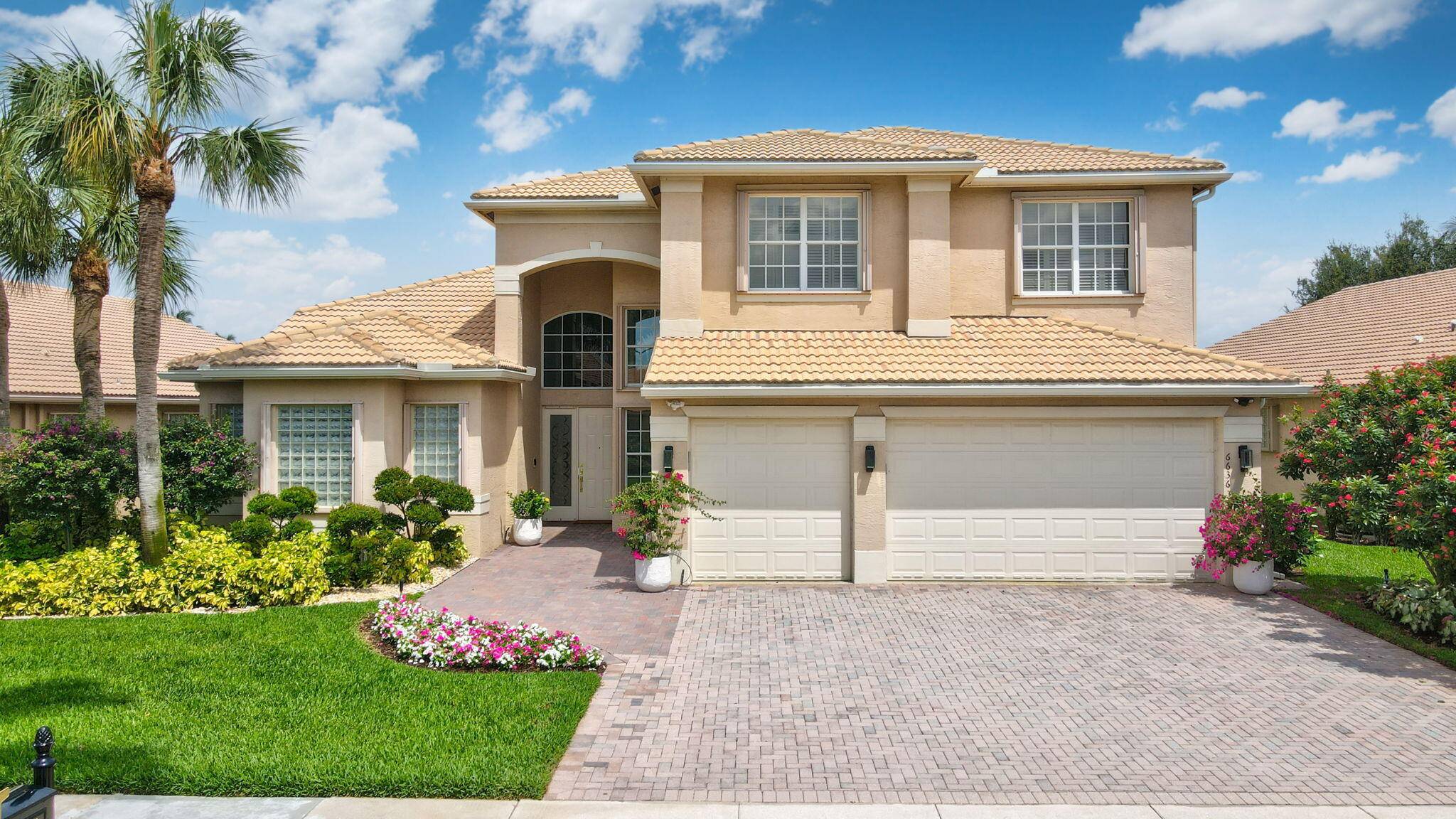 Rarely Available two story Santiago Model features 3, 500 A C Living Square feet, 4 En Suite Bedrooms Master downstairs, 4 1 2 Bathrooms 3CG with Epoxy Floors Tesla charging ...
