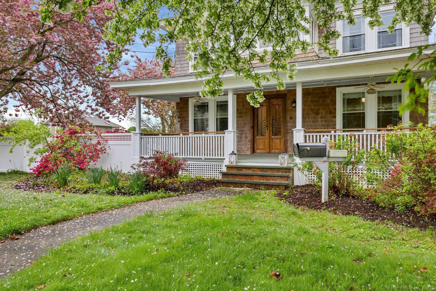 Welcome to 26 College Street, a Nantucket style haven nestled in the heart of historic Old Saybrook a coastal village where charm meets convenience.