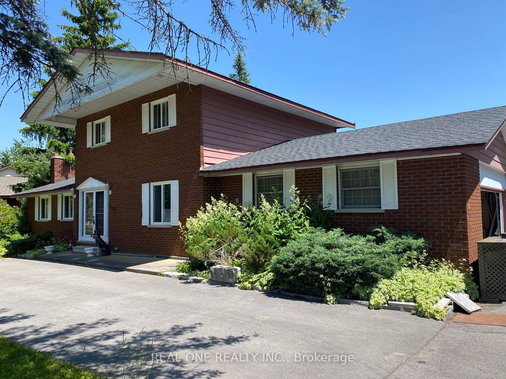 Dreaming of Lakefront Living ?