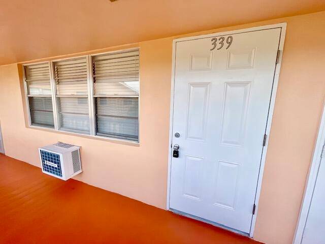 Beautiful 1 bed 1 bath condo situated in the desirable Century Village community.