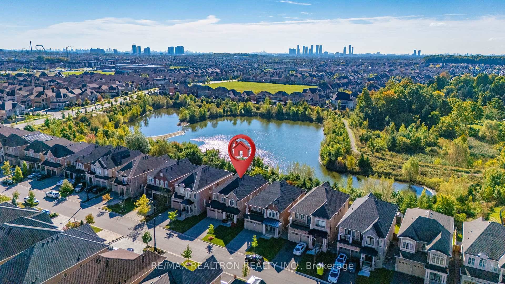 Welcome to 53 Gallant Place a beautifully upgraded 4 1 bedroom, 4 bathroom executive home situated on a premium ravine lot in one of Woodbridge most desirable neighbourhoods.