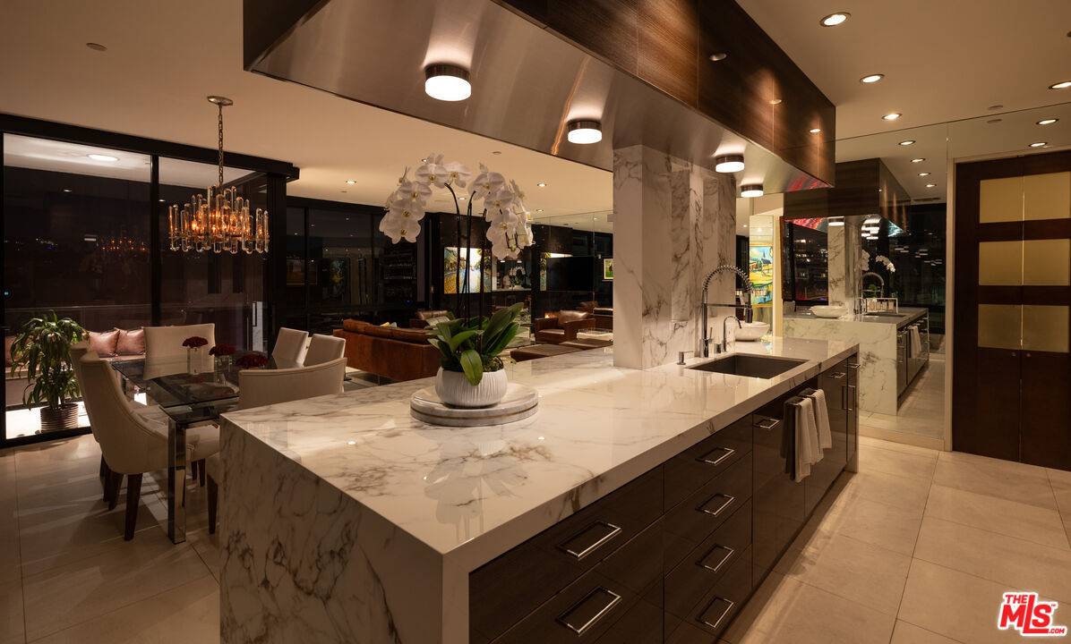 10350   Wilshire Blvd 2BR Westwood La