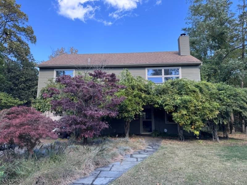 Welcome to the spacious bi level home that offers endless potential for customization and updates to suit your style.