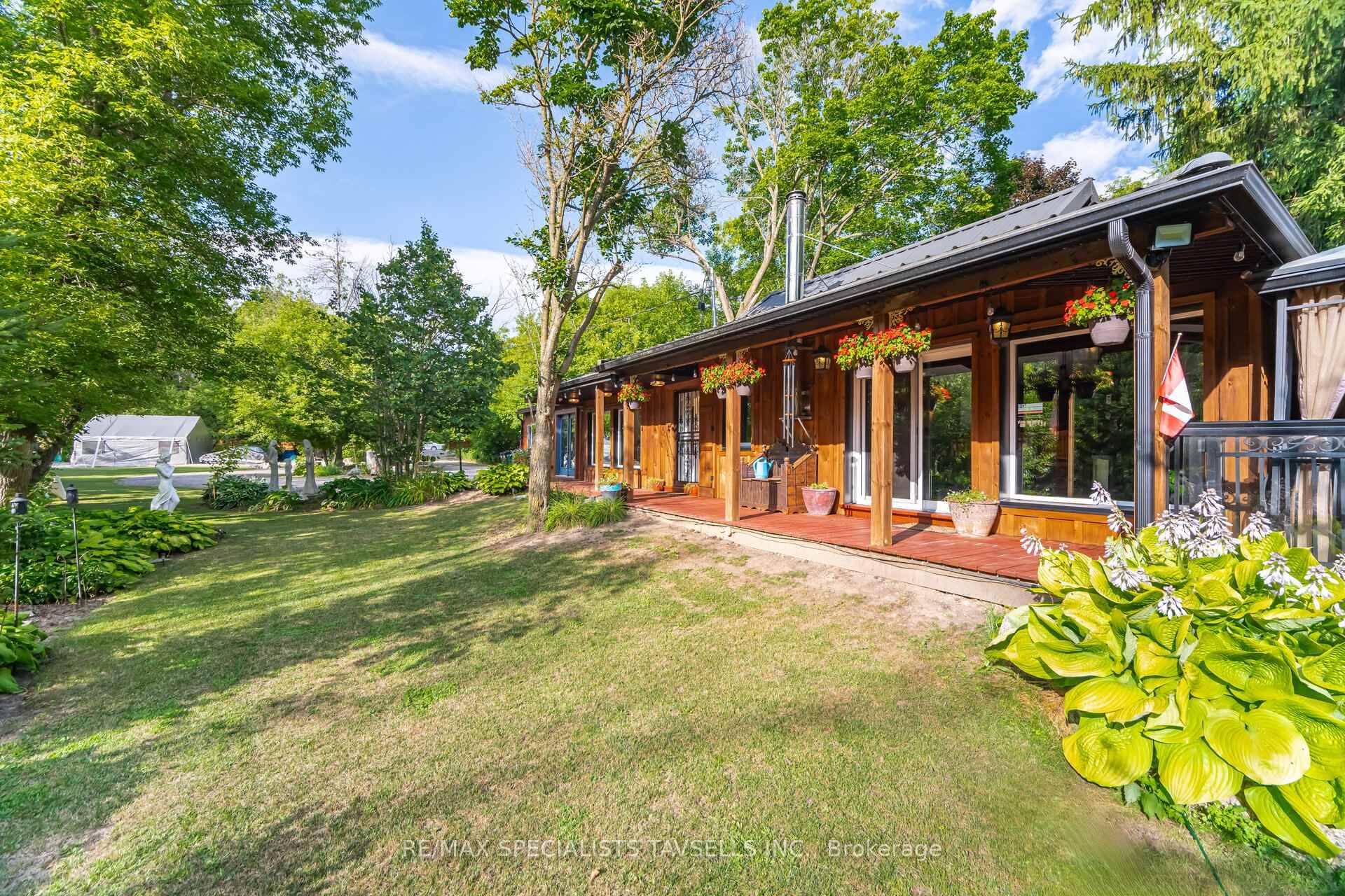 Set on over 0. 7 acre of property enjoy this unique characteristic cottage style home.