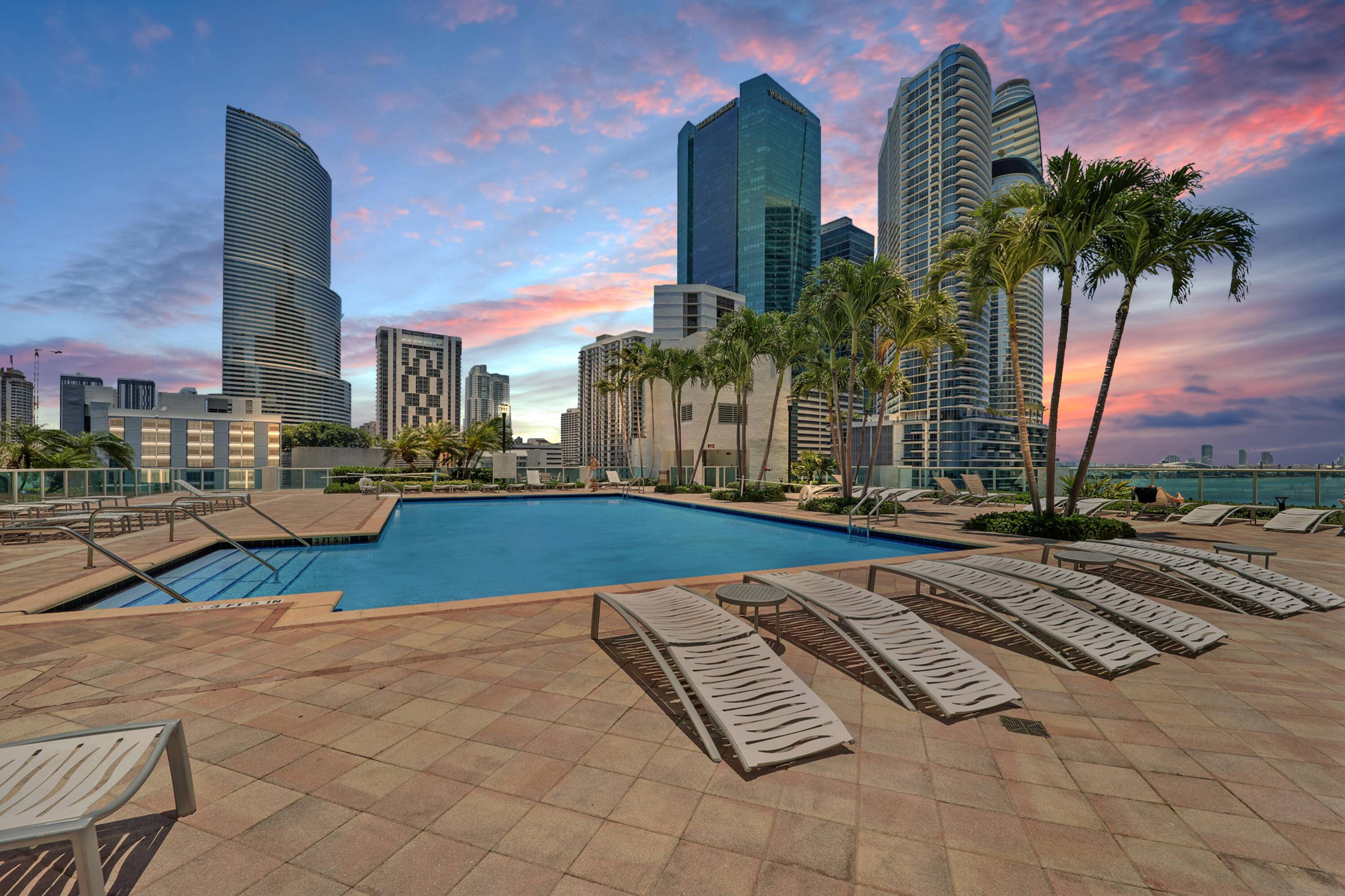 AMAZING OPPORTUNITY TO EXPERIENCE THE BEST OF URBAN LIVING IN THE HEART OF BRICKELL WITH THIS STUNNING TWO LEVEL, LOFT STYLE ONE BEDROOM, ONE AND HALF BATHROOM CONDO.