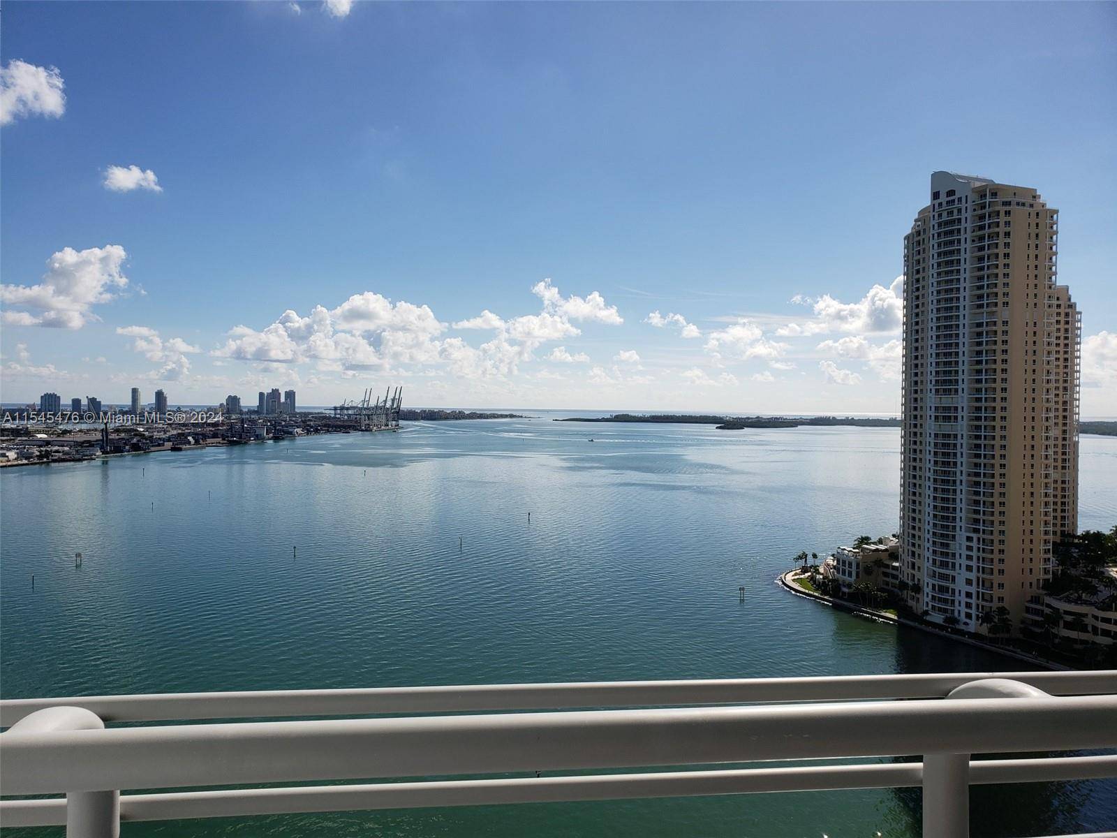 Spectacular Waterfront 3 bedrooms 2 baths Custom designer furniture tile floor with direct views of Biscayne Bay, Miami River, ocean, and Brickell Skyline Located on the 25th floor Italian kitchen ...