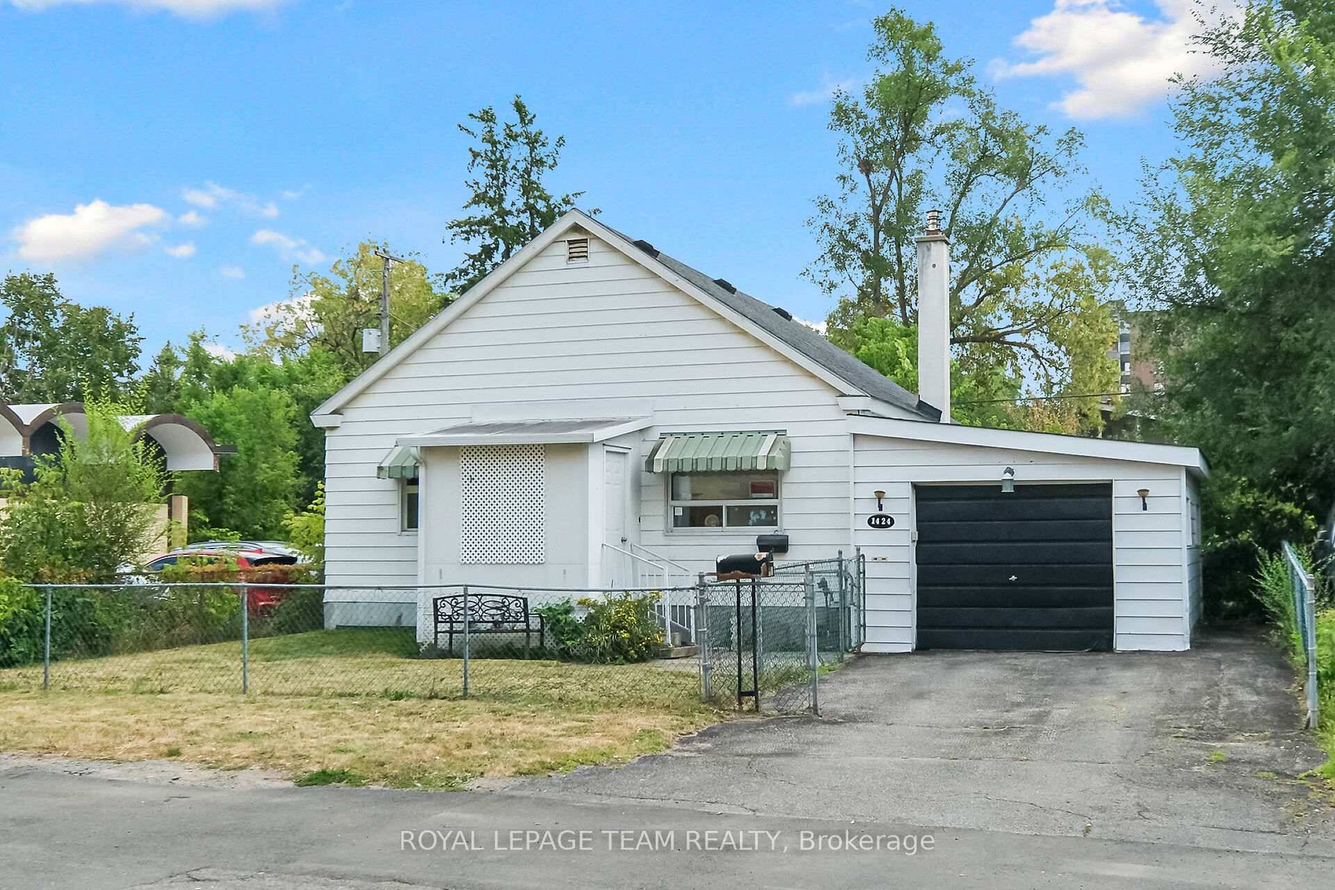 Discover the endless potential of this exceptional 50 x 100 ft lot in one of Ottawa's fastest evolving urban neighborhoods.