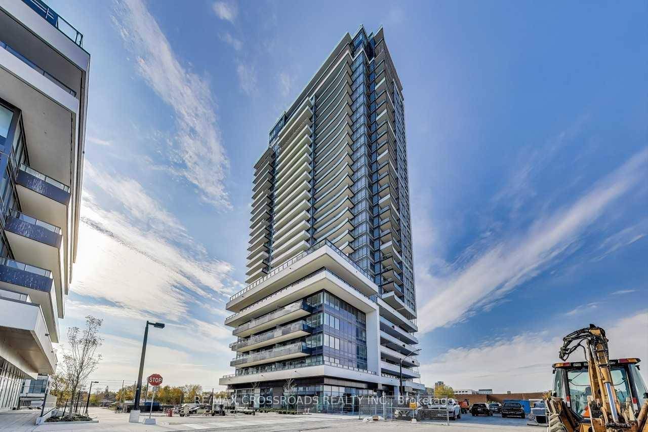 Beautiful 1 Bedroom Plus Den in a Brand New Building at Universal City 3.
