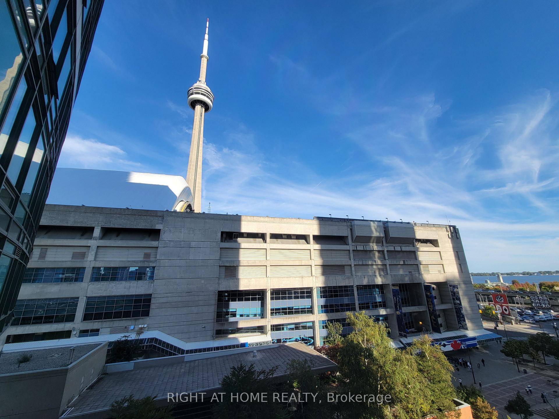 Welcome to one of Toronto's best locations !