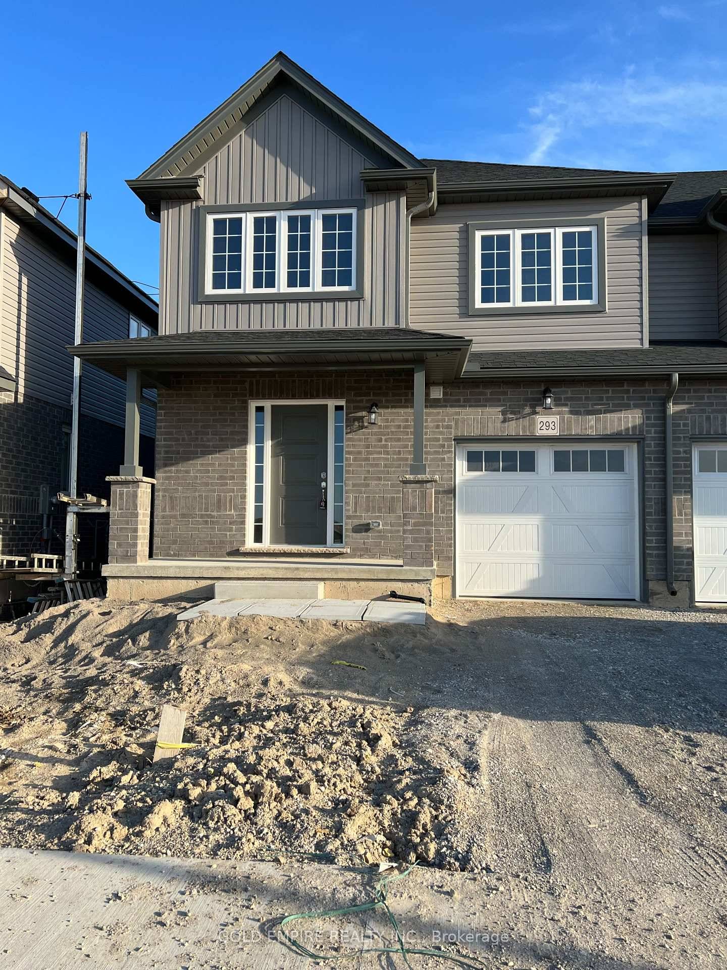 Welcome to this bright and spacious end unit townhome offering 1833 sq.
