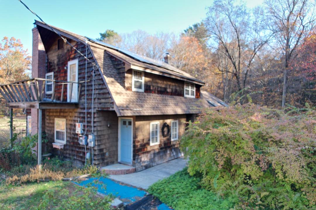 Tucked away at the end of a quiet country lane shared with only a few other homes, this charming property offers peace, privacy, and a beautiful natural setting.