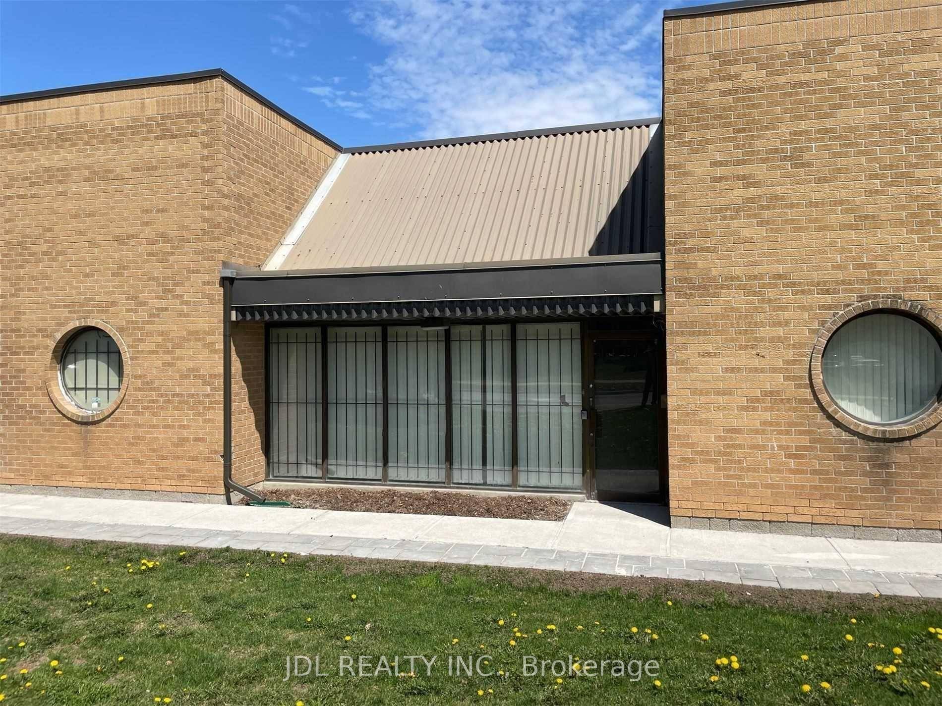 Highly Sought After Office Unit In Beaver Creek Business Park At The Corner Of West Beaver Creek Road And West Wilmot St, Direct Exposure On To West Beaver Creek Road.