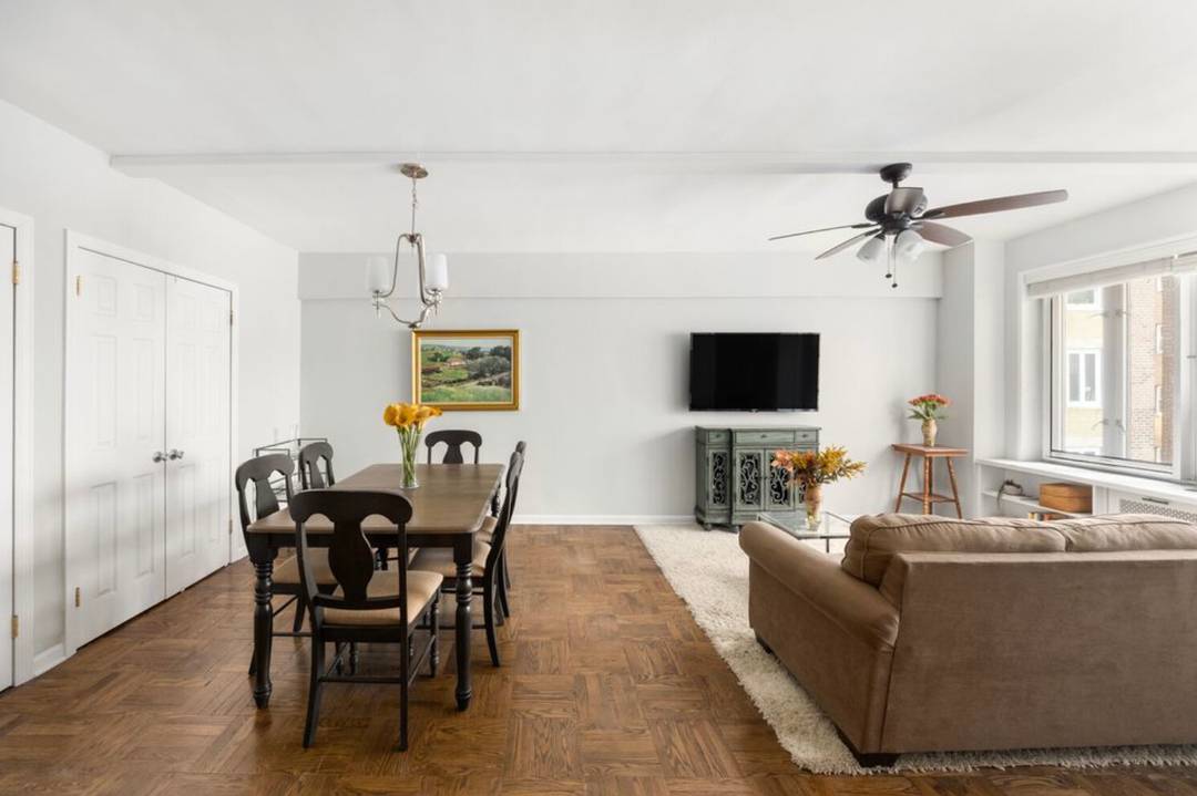 This charming one bedroom residence offers a distinctive layout with north and west exposures, providing great natural light throughout the day.