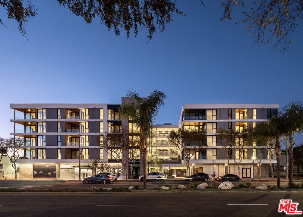 9001 Santa Monica Blvd 2BR Sunset Strip La