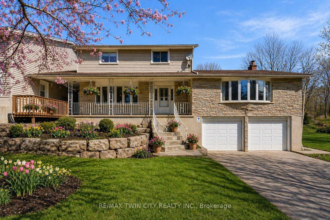 Escape to your own private slice of the countryside, where wide open space, mature trees, and peaceful surroundings create the perfect place to unwind.