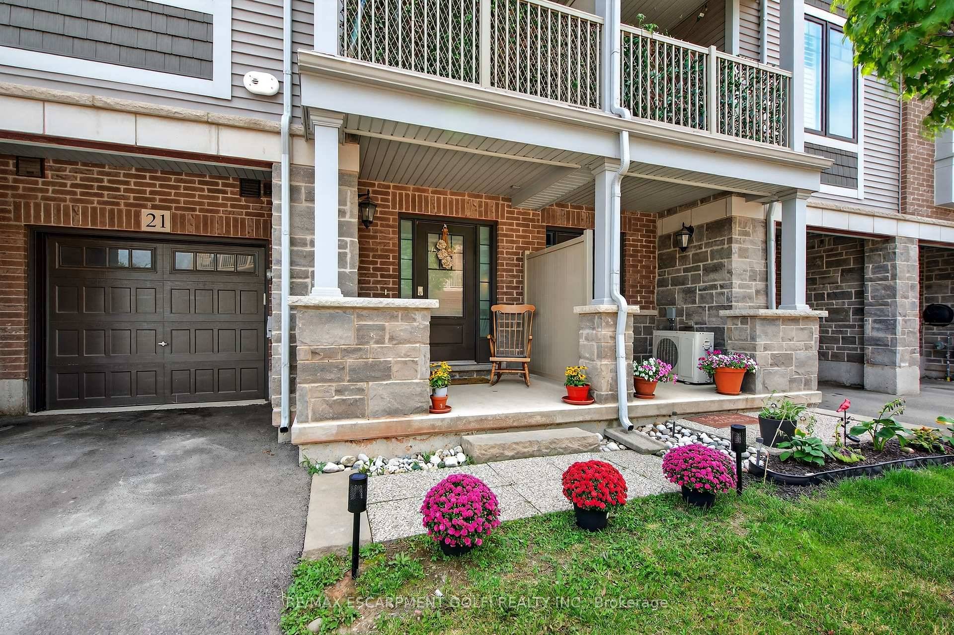 Stunning Branthaven Built 3 Storey Townhome in Sought After Winona Fruitland Neighbourhood.