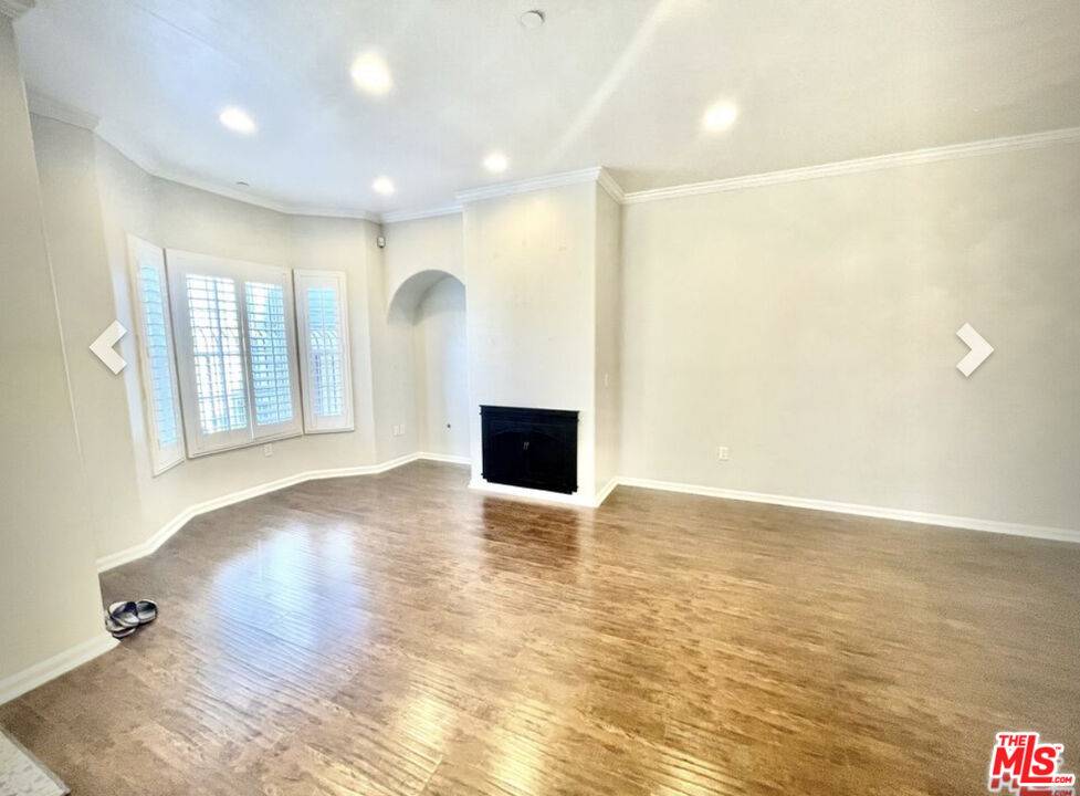 909 S Gramercy Pl 3BR La
