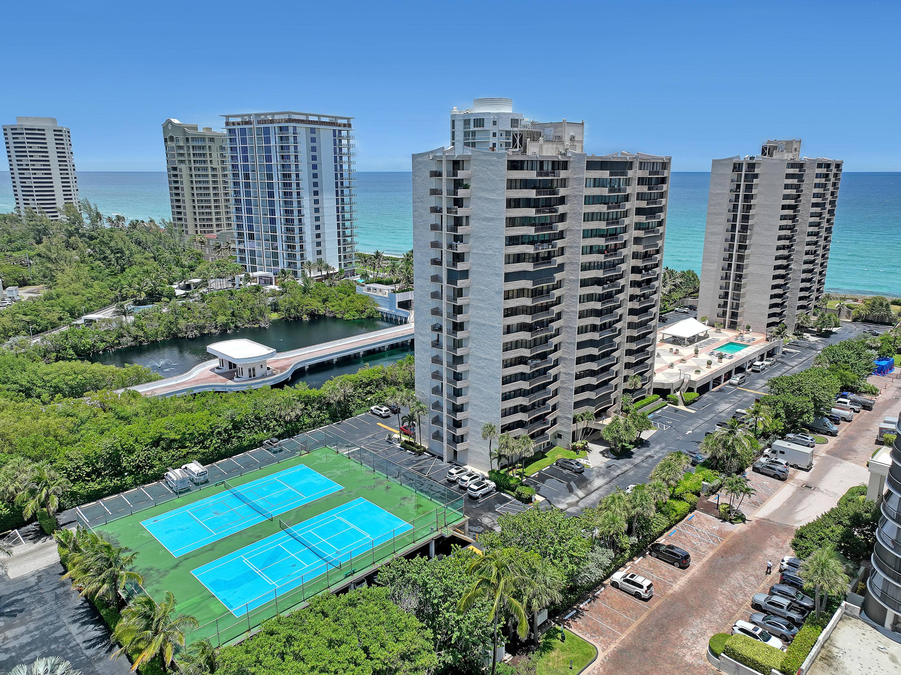 Experience the Singer Island Lifestyle at Cote D'Azur.