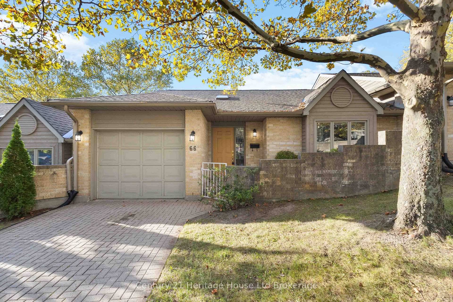 Welcome to 1500 Richmond Street unit 66, a beautifully updated bungalow style condo townhome in desirable North London.