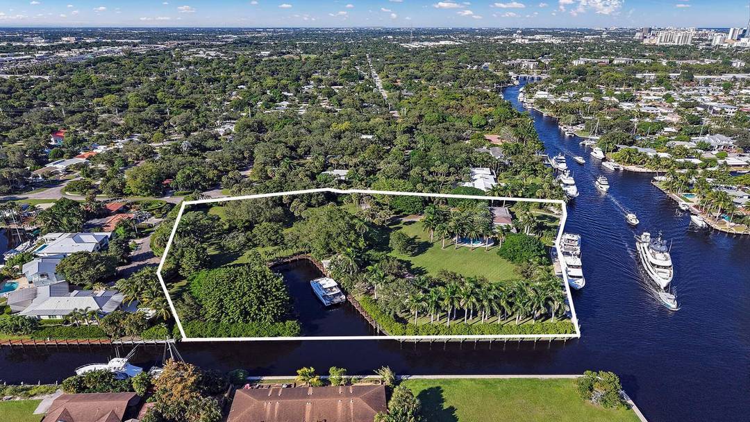 An extraordinary once in a lifetime opportunity on the New River, this is a true yachtsman's paradise and one of the largest remaining waterfront parcels in all of Fort Lauderdale.