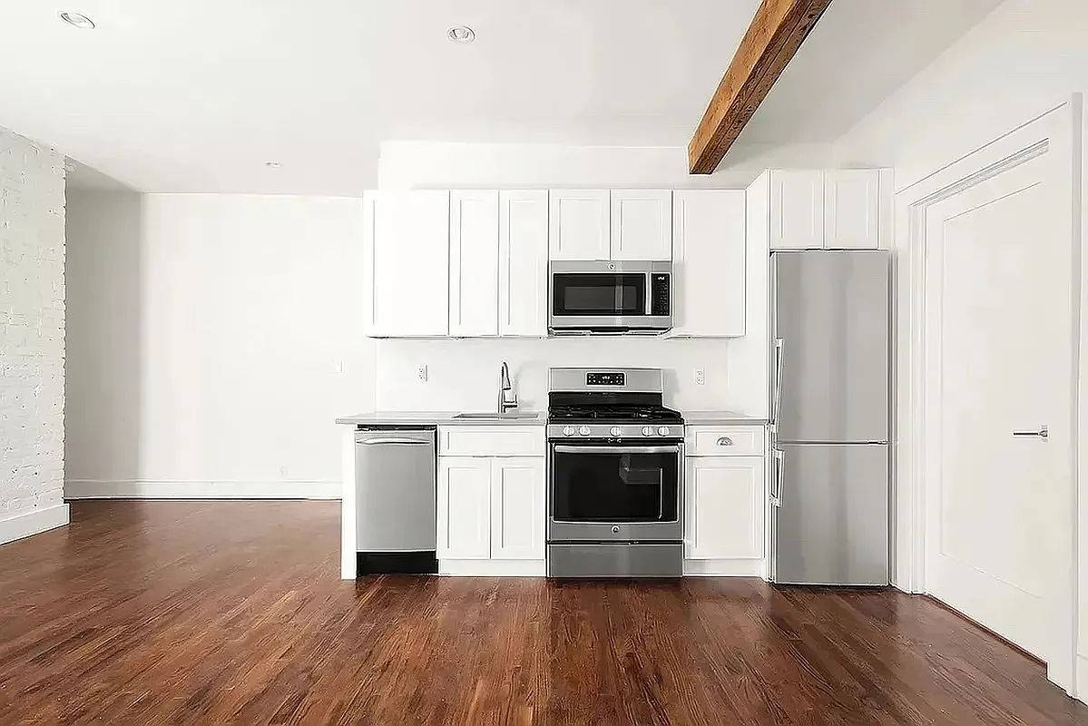 True Renovated 3 Bedroom !
