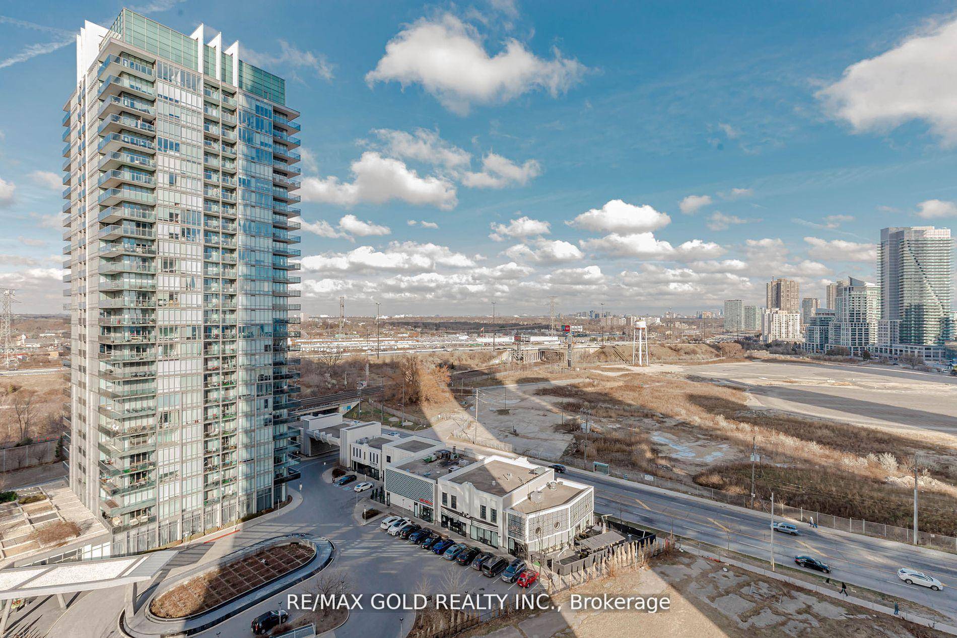 Don't miss this incredible opportunity to own a stunning 1 bedroom, 1 bathroom condo at the highly sought after Key West Condos in South Etobicoke !