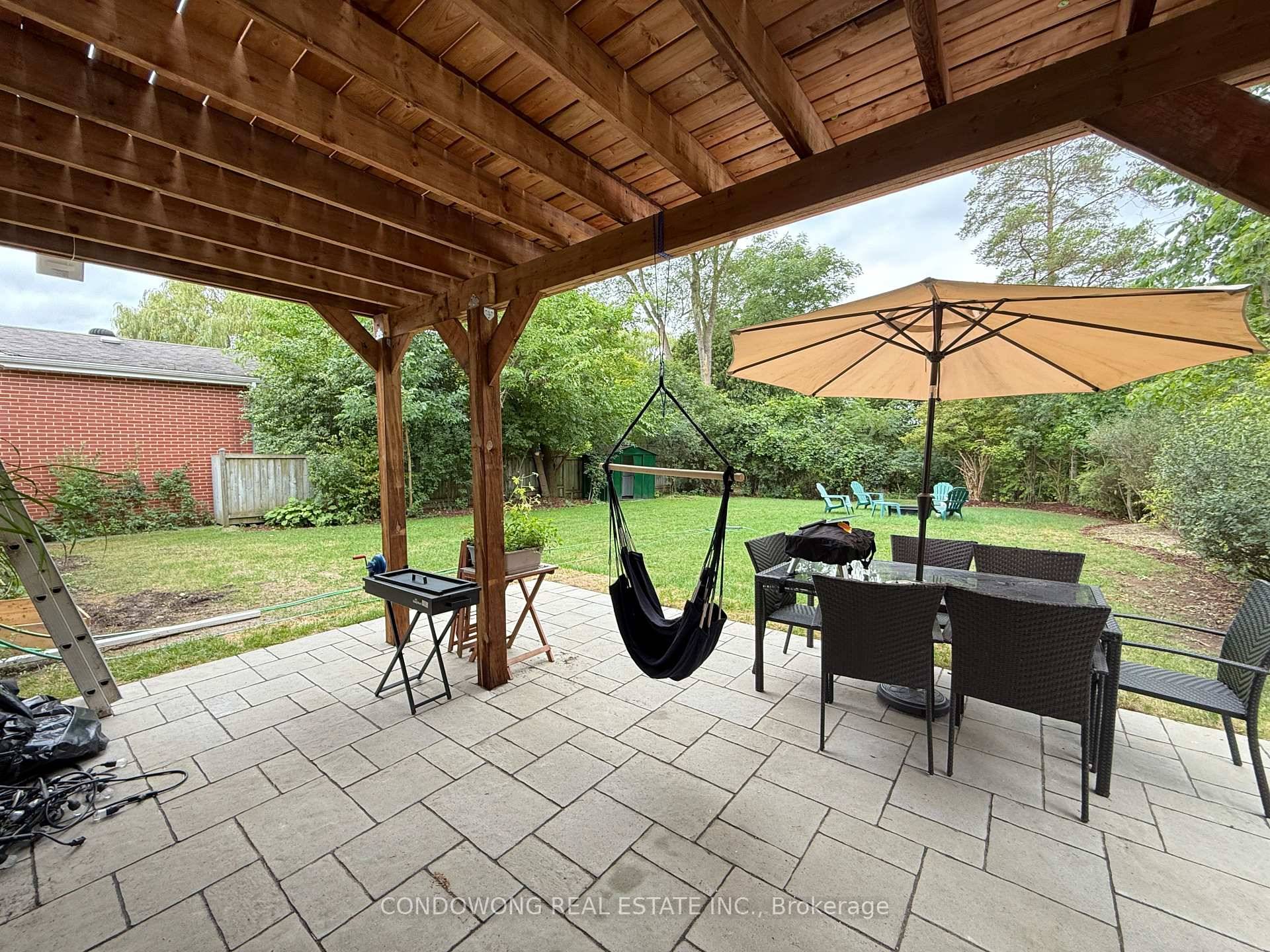 Spacious 2 bedroom basement suite located in a quiet, family friendly neighbourhood.