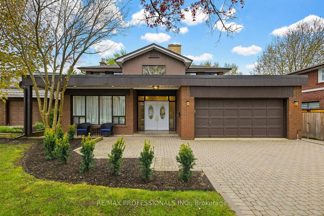 Offered for the first time ever, this rare 4 1 bedroom, 4 bathroom two storey residence is tucked away on a quiet cul de sac in the prestigious Markland Wood ...
