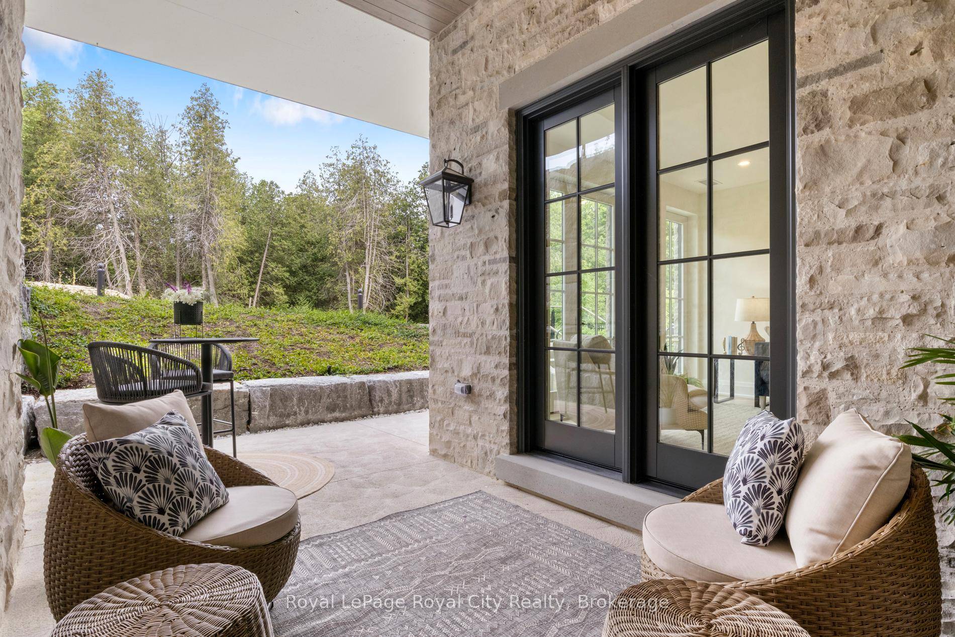 Welcome to The Foundry at Elora Mill Residences, an art collectors dream and your opportunity to own one of the most private layouts in the entire complex.