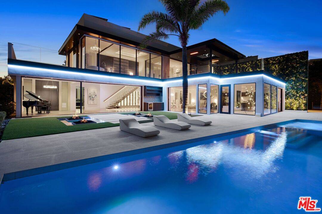 1420   Laurel Way Beverly Hills LA