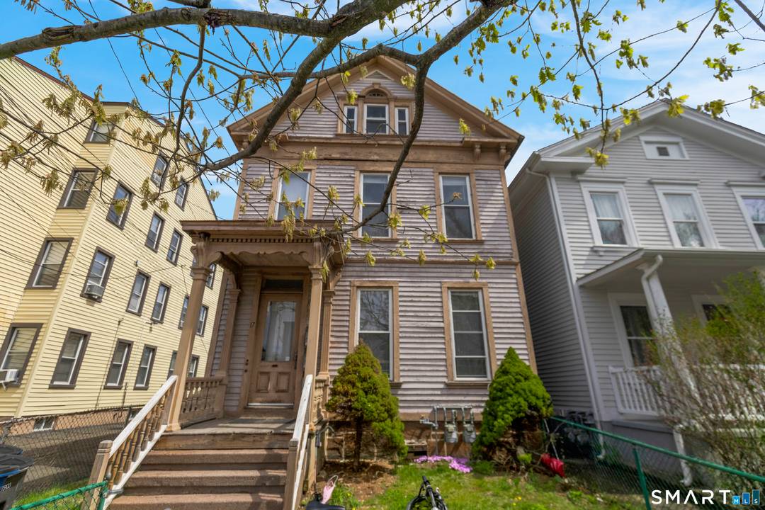 MUST SEE ! ! Incredible opportunity to acquire this centrally located property in scenic East Rock.